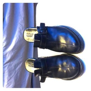 Black born women’s shoe